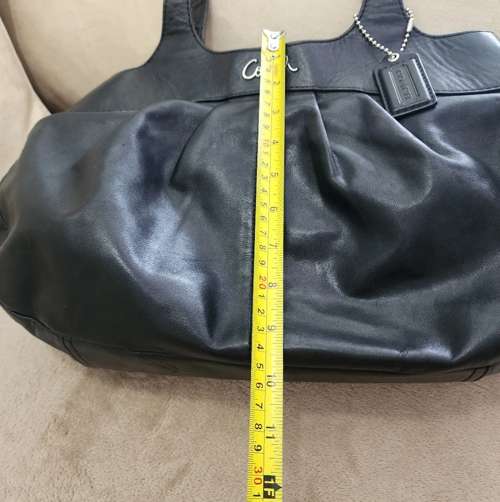 Coach black Very Sofft Leather Shoulder Bag.